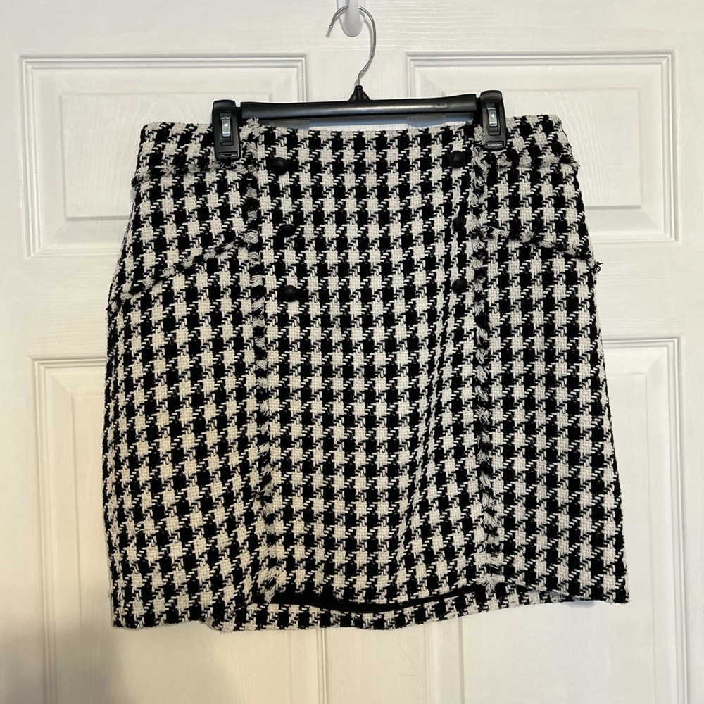 Express Black and White Houndstooth Pencil Skirt